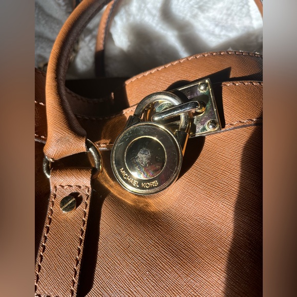 Michael Kors Cognac Leather Shoulder Bag with Key RETAIL: 250-550+ - Picture 7 of 7